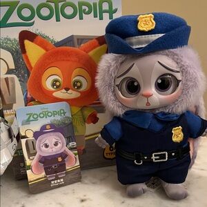Zootopia Vinyl Plush Pendant in Officer Judy